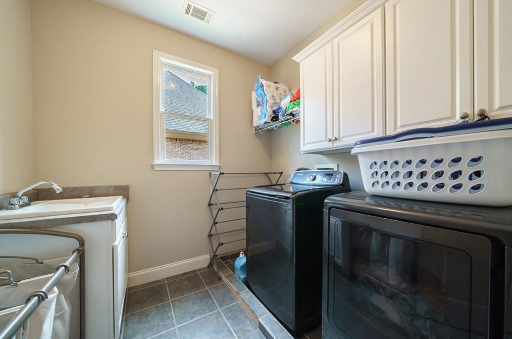 2955 Ringle Rd, Atlanta GA 30341-4715 exterior