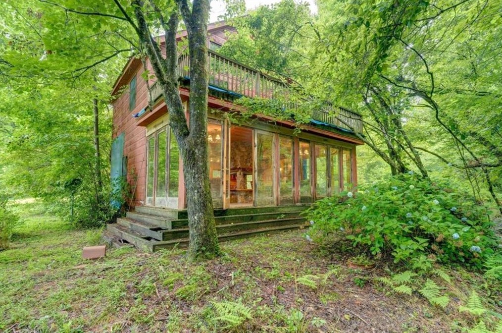 24 Serenity Pl, Ellijay, GA 30540