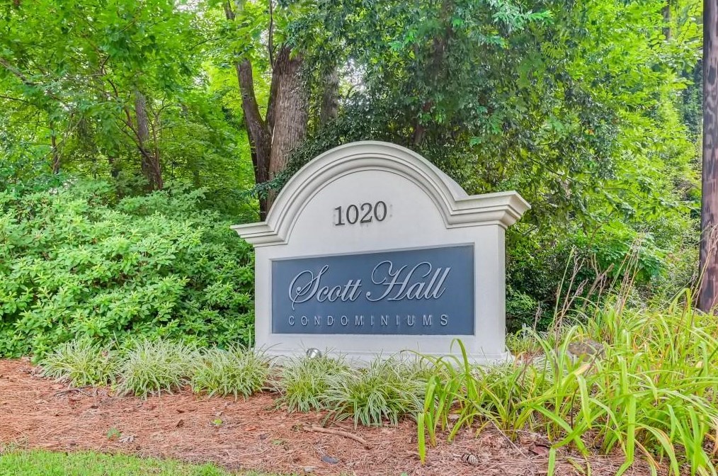 1020 Scott Blvd, Decatur GA  30030-1310 exterior