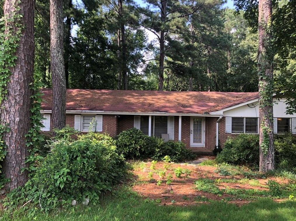 1144 Eastview Rd Ne, Conyers, GA 30012