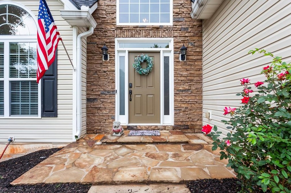 218 Amaranth Ct, Ball Ground, GA 30107