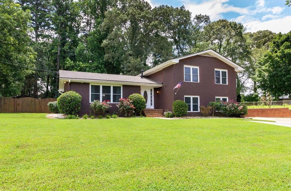 2725 Spring Dr, Cumming, GA 30041-6869