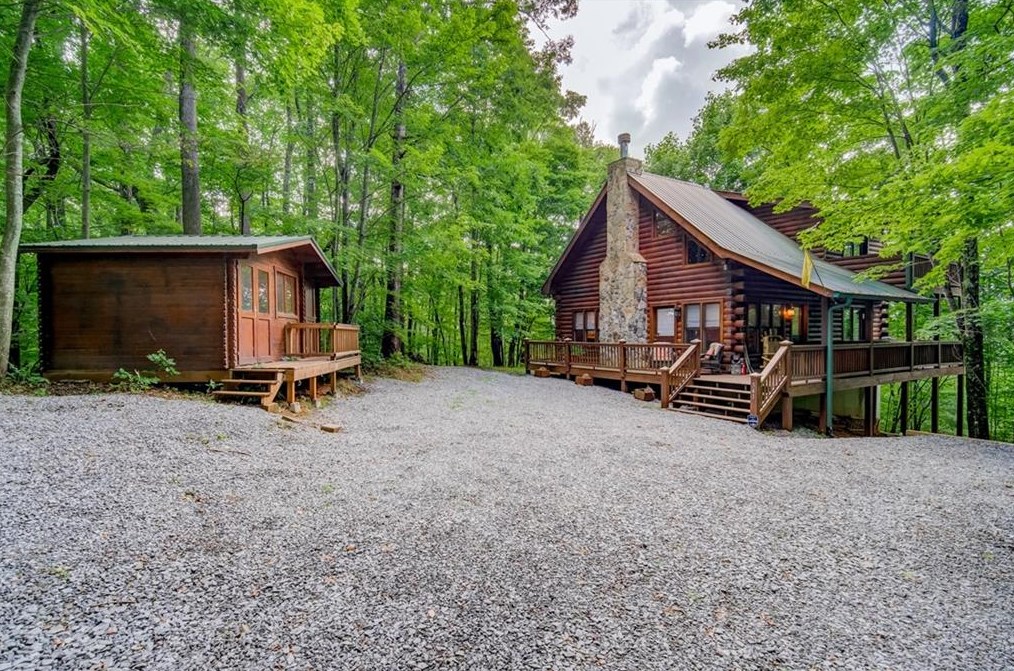 541 Little Bushy Head Rd, Blue Ridge, GA 30513-0069
