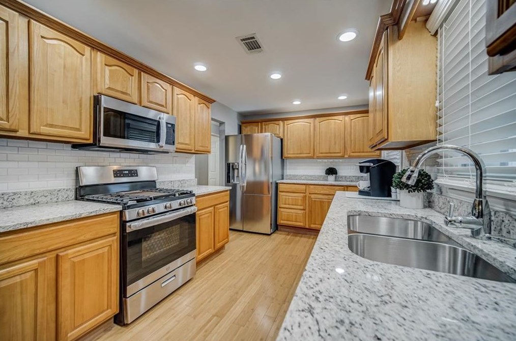 3097 Piper Dr, Decatur GA  30033-3921 exterior