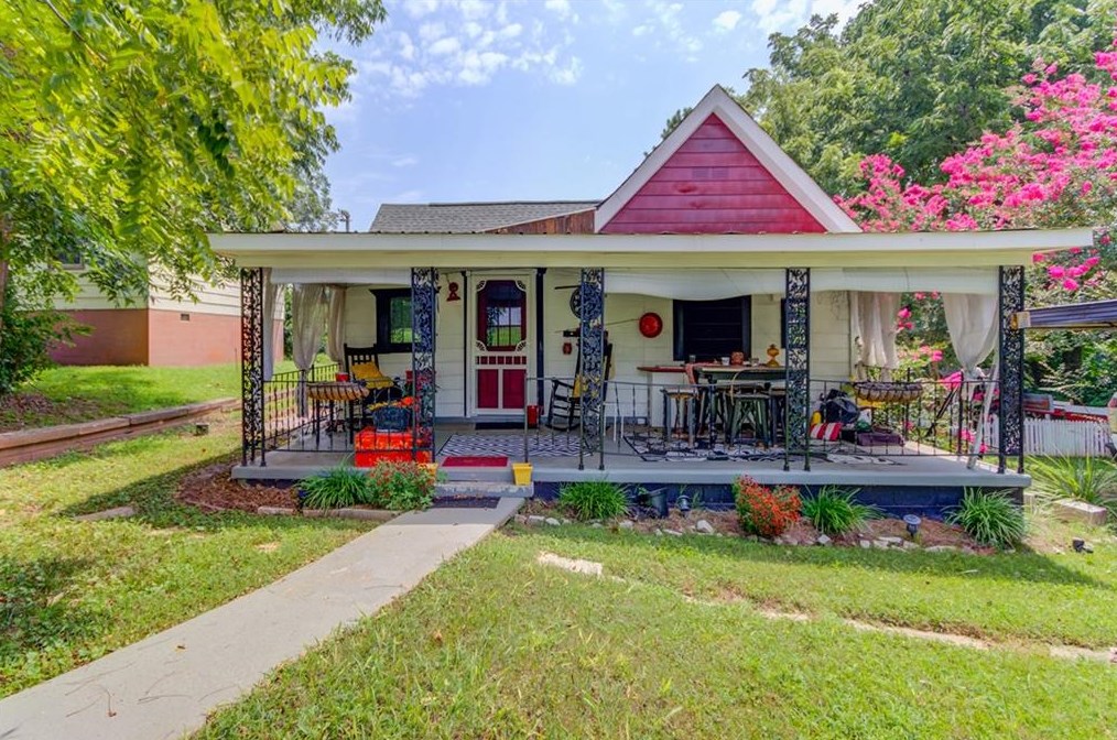 1407 Pickens St, Ball Ground, GA 30107