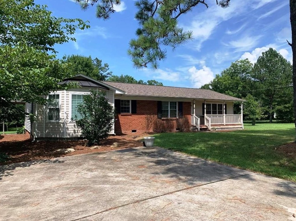 187 Newtown Creek Rd, Calhoun, GA 30701-9338