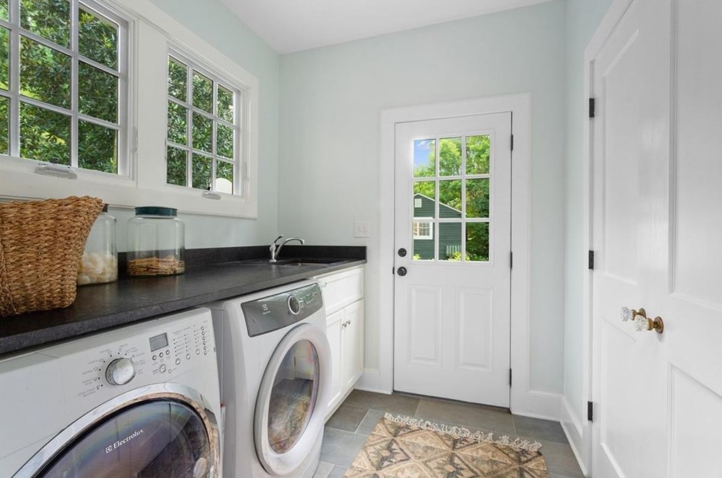 430 Superior Ave, Decatur GA  30030-1401 exterior