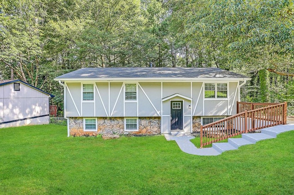 4762 Lost Colony Ct, Stone Mountain, GA 30088