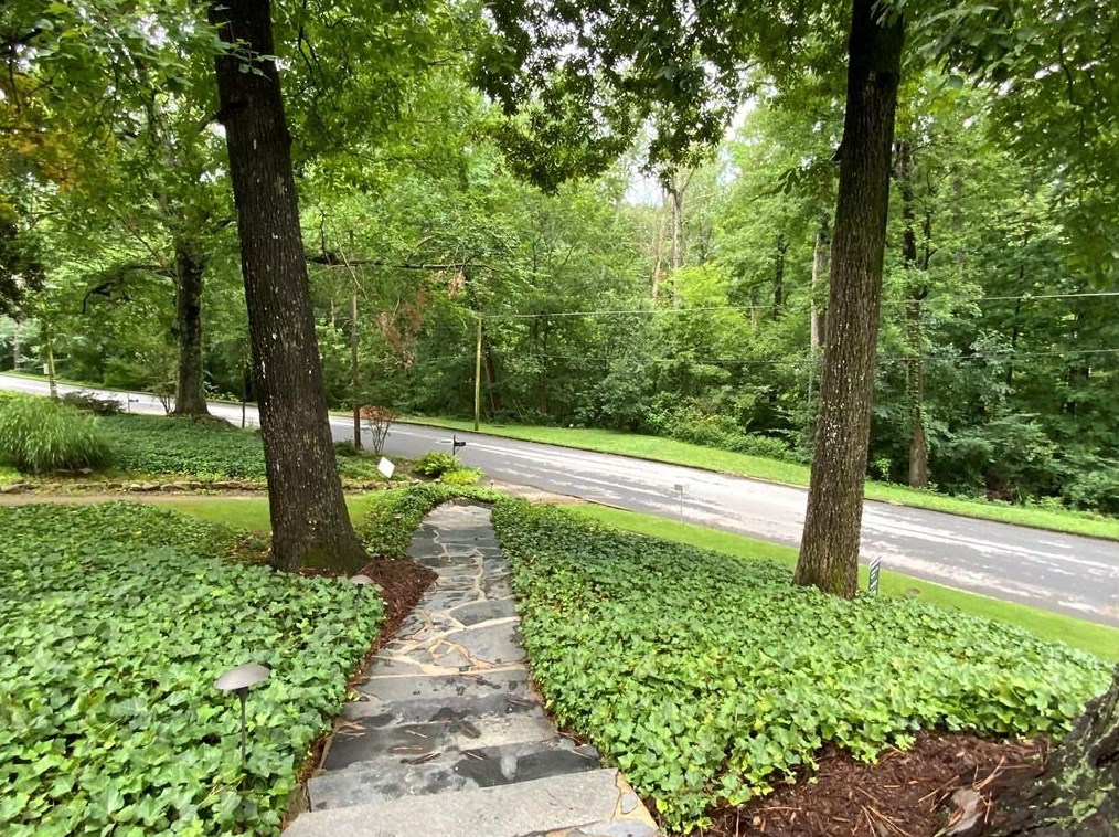 154 Parkwood Rd, Decatur GA  30030-2812 exterior