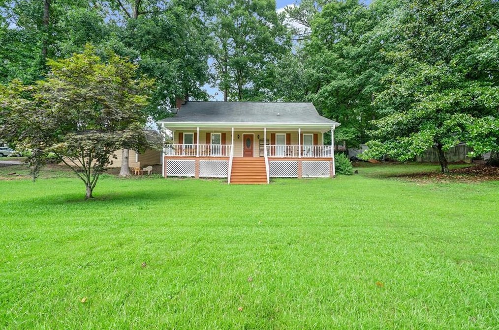 893 Hickory Nut Ln, Lawrenceville, GA 30043-4628