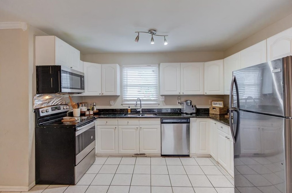 3684 Maple Frg Ln, Gainesville GA 30504-5766 exterior