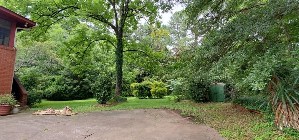206 Woodland Ln Sw, Mableton, GA 30126