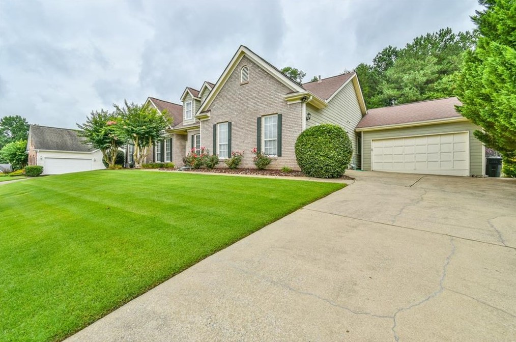 4348 Watley Pl, Hoschton, GA 30548-1685