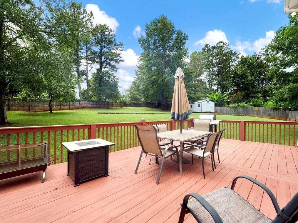 4442 Woodglenn Dr, Gainesville, GA 30507