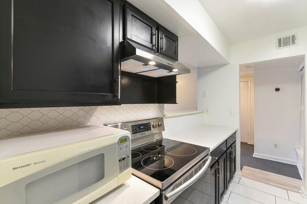 3003 Wingate Way, Atlanta GA  30350-4969 exterior