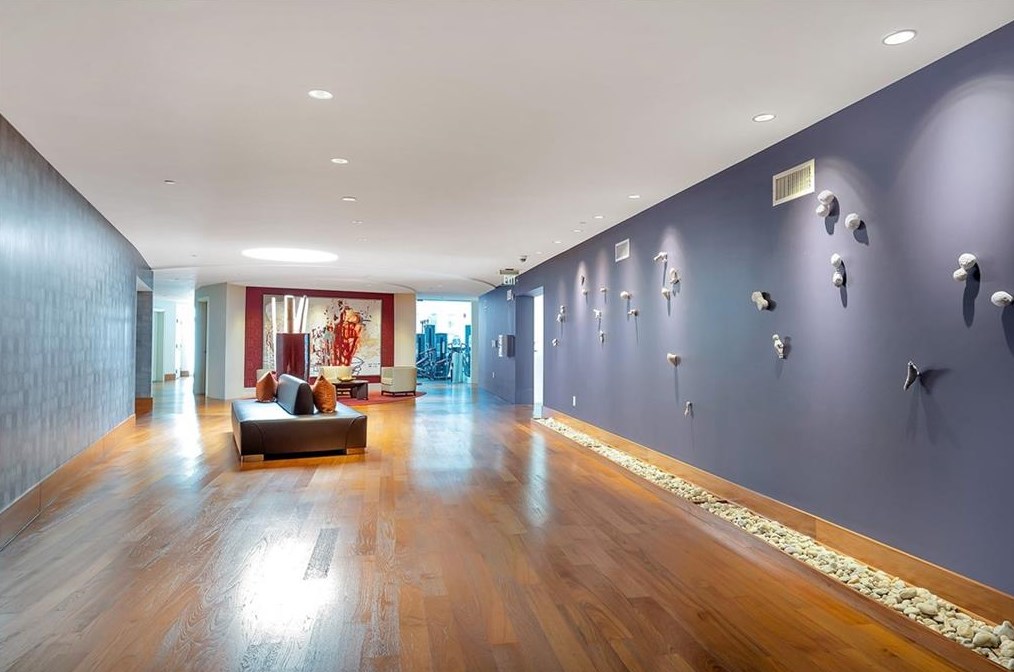 3325 Piedmont Rd, Atlanta GA  30305-1701 exterior