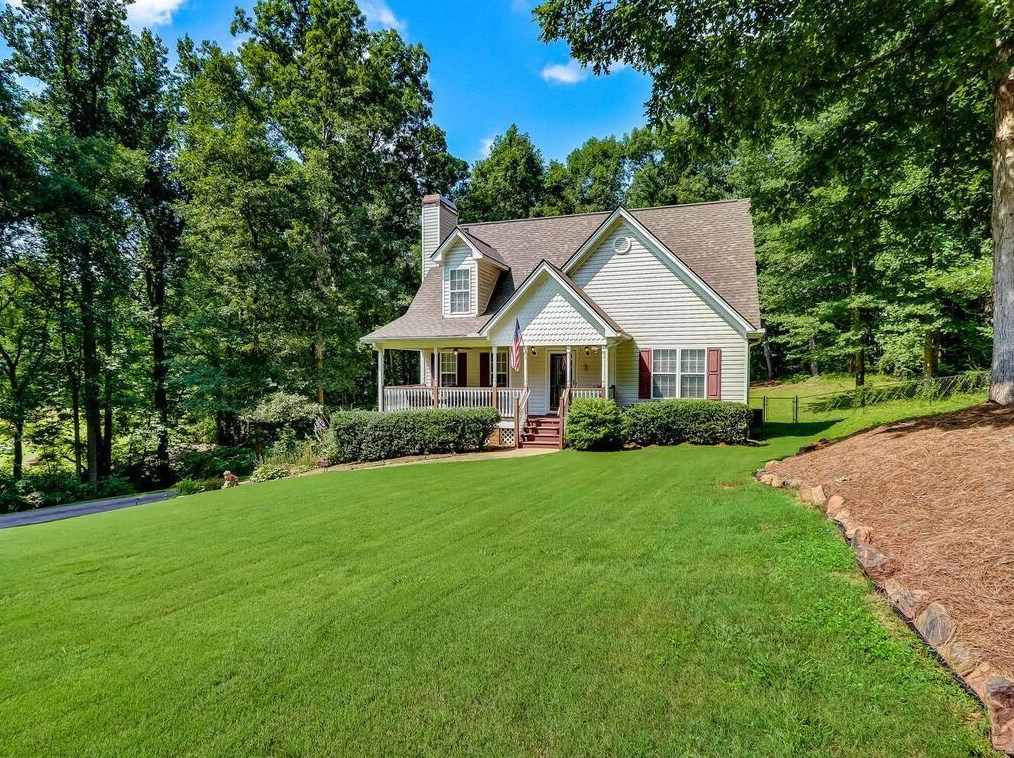 312 Heatherwood Dr, Auburn, GA 30011