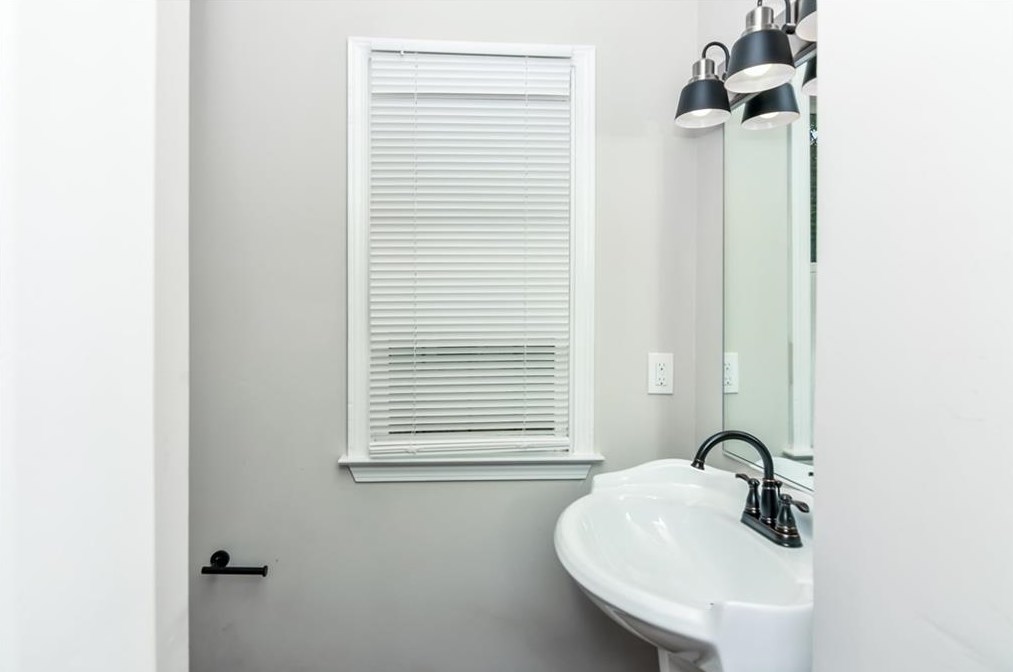 364 Tazor St, Atlanta GA  30314-2717 exterior