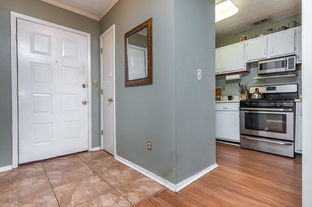 402 Cumberland Ct Se, Smyrna, GA 30080