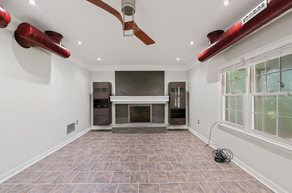 2928 Hamilton Sq, Decatur GA  30033-1146 exterior