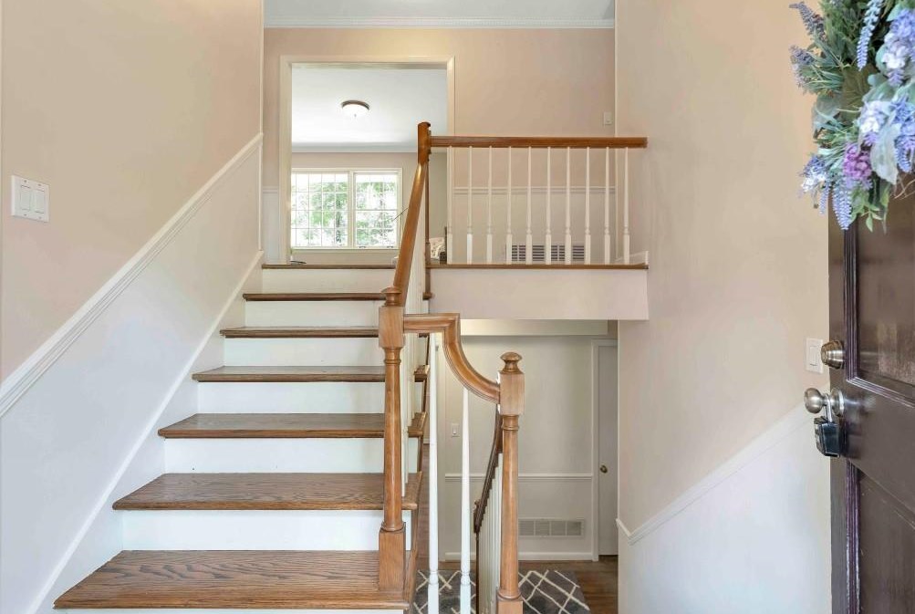 35 Whispering Way, Atlanta GA  30328-3064 exterior