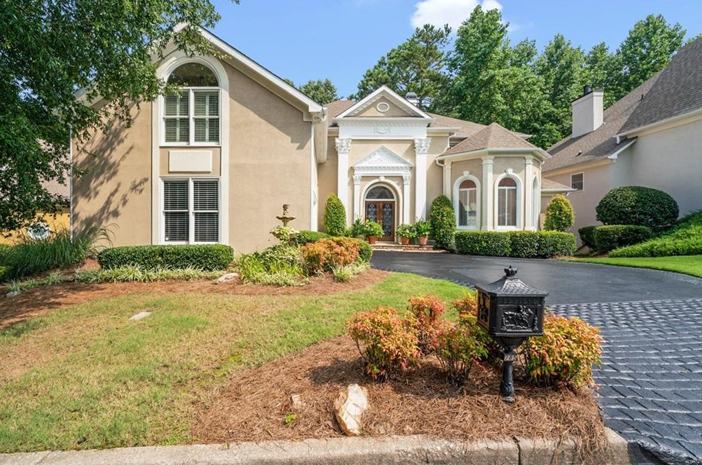 785 Olde Clubs Dr, Alpharetta, GA 30022-6839