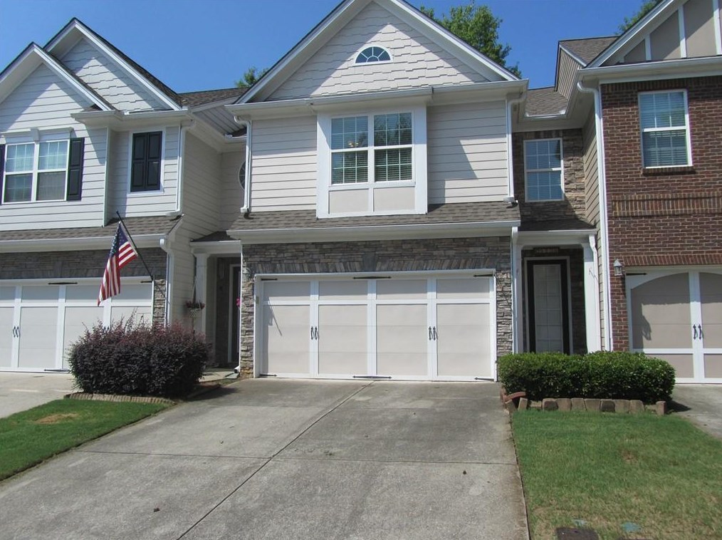 923 Pierce Ivy Ct, Lawrenceville, GA 30043-1317