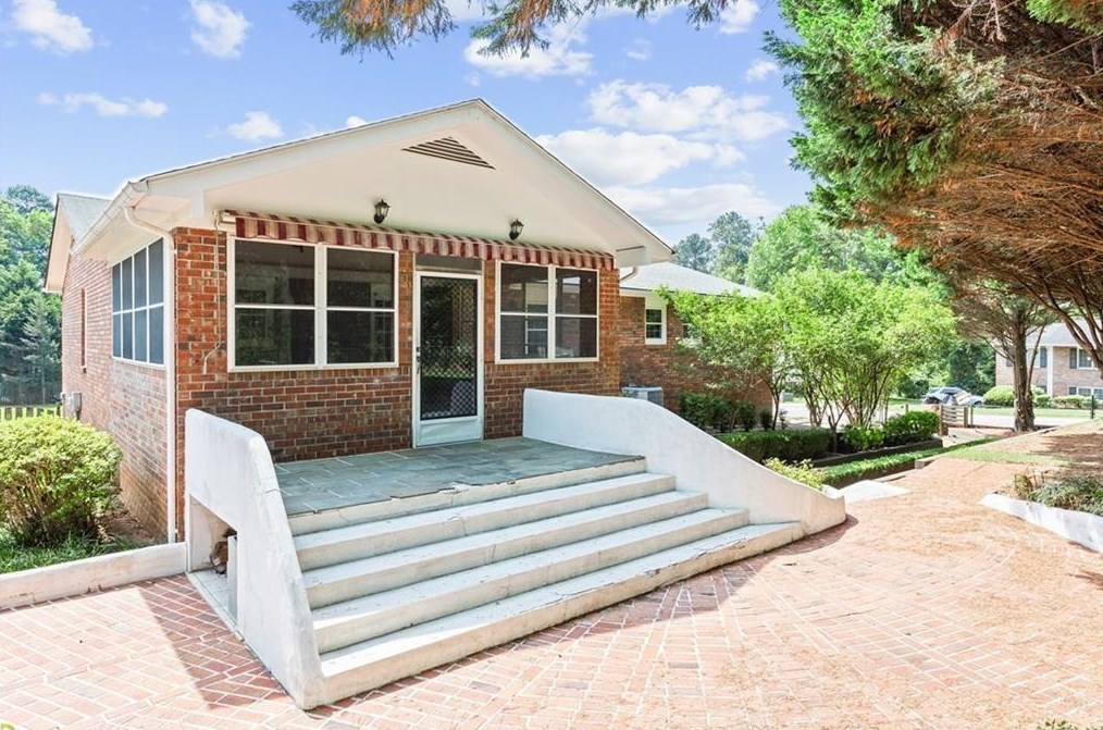 3281 Pete Shaw Rd, Marietta, GA 30066