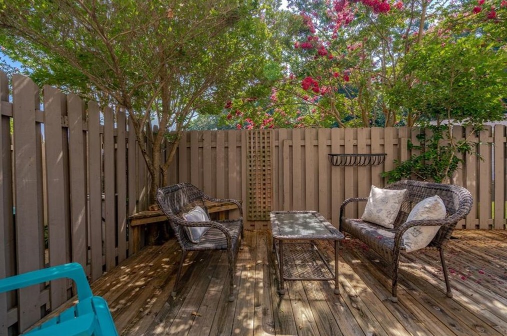 1122 Moorestown Cir, Decatur GA  30033-2725 exterior