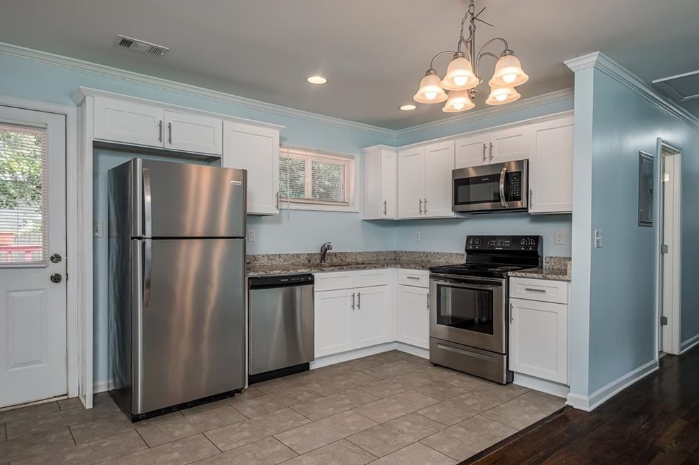 3266 Glenco Dr, Decatur GA  30032-7046 exterior