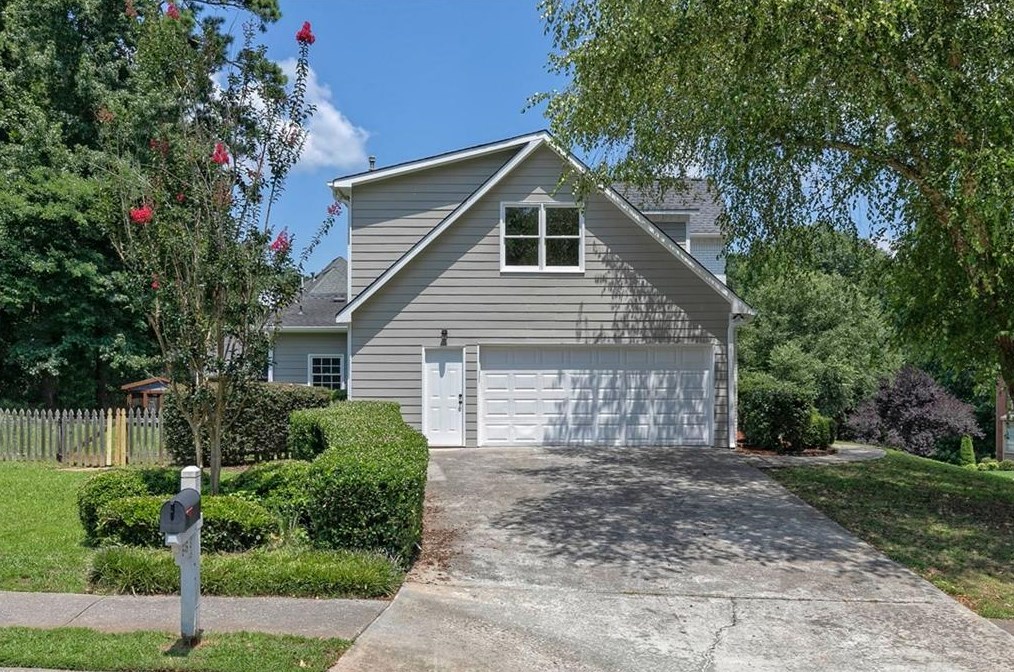 646 Braidwood Dr, Acworth, GA 30101-3530