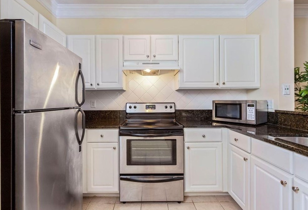 1340 Westchester Rdg, Atlanta GA  30329-2483 exterior
