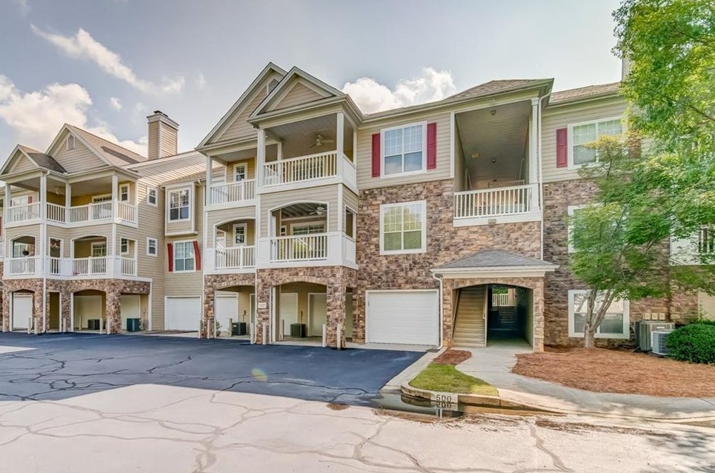 534 Sandringham Dr, Alpharetta GA 30004-4972 exterior