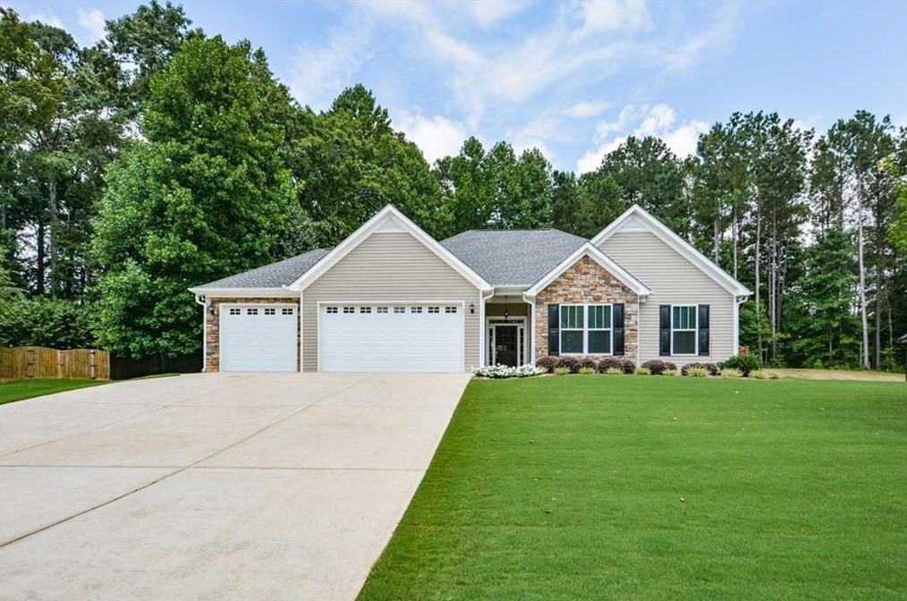 154 Denny Cir, Dallas, GA 30157-8127
