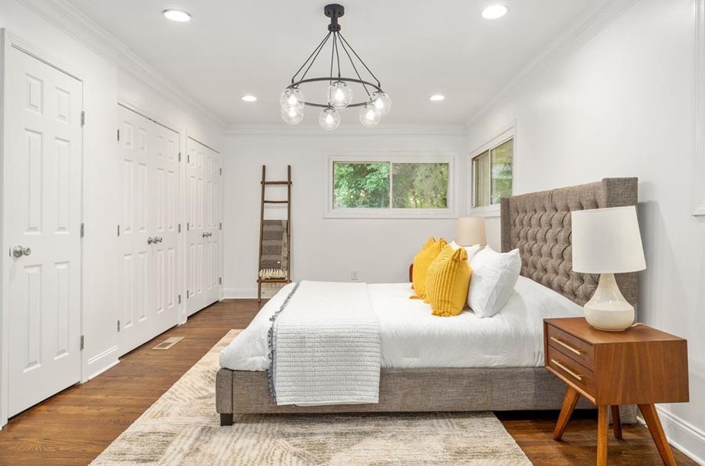 1531 Woodfern Dr, Decatur GA  30030-4534 exterior