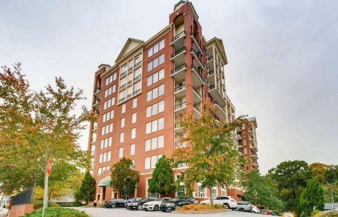 3820 Roswell Rd, Atlanta GA  30342-4441 exterior