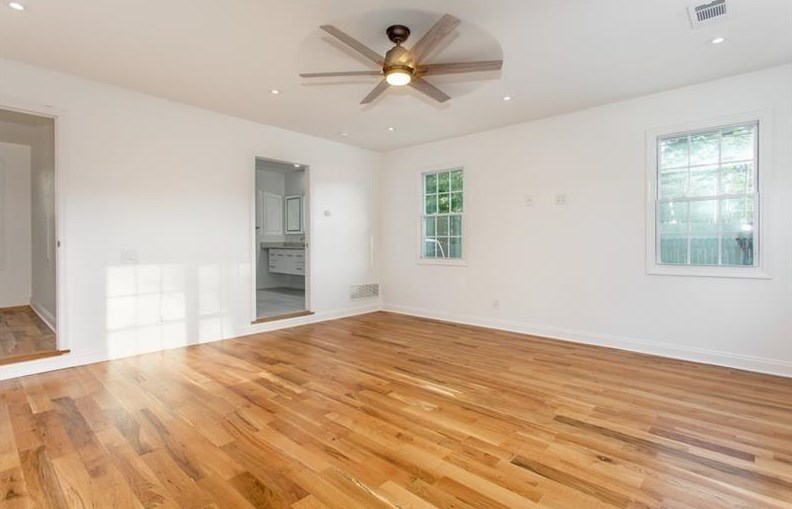 1635 Spruce Valley Dr, Decatur GA  30033-2503 exterior