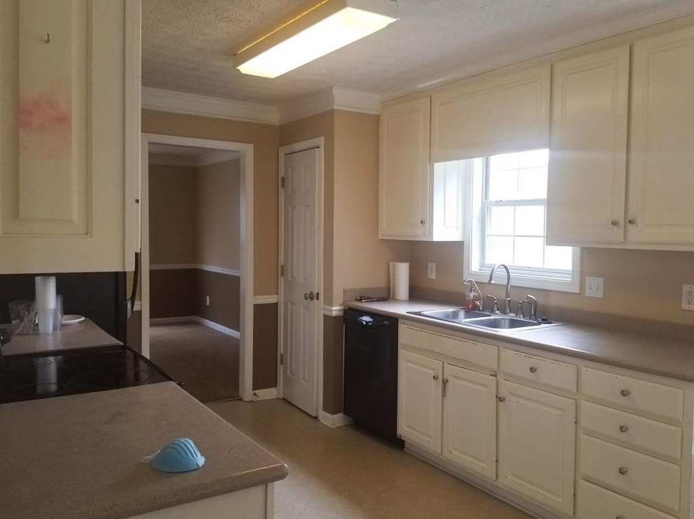 955 Sugar Meadow Dr, Buford, GA 30518