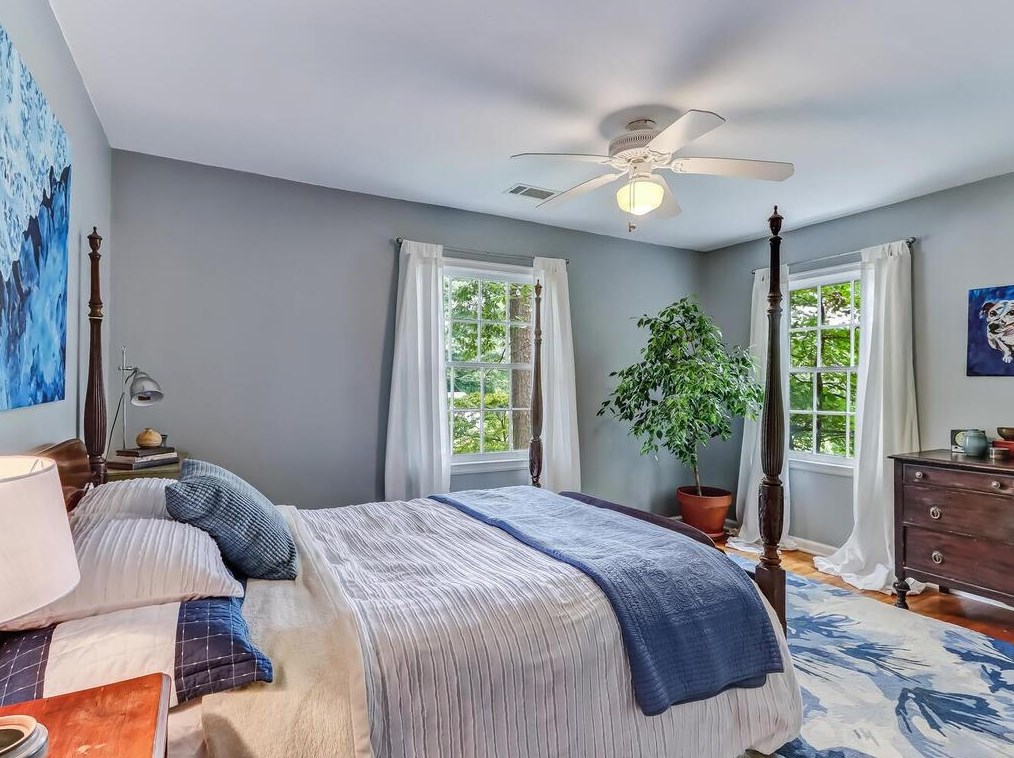 473 Bridlewood Cir, Decatur GA  30030-1619 exterior