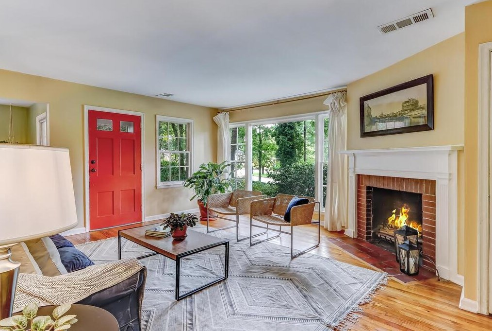 473 Bridlewood Cir, Decatur GA  30030-1619 exterior