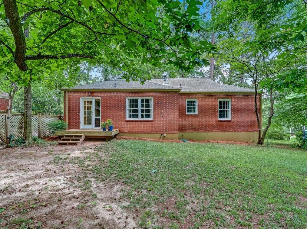 473 Bridlewood Cir, Decatur GA  30030-1619 exterior