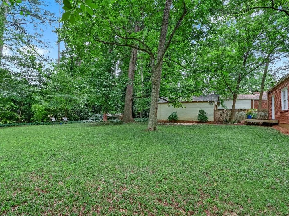 473 Bridlewood Cir, Decatur GA  30030-1619 exterior