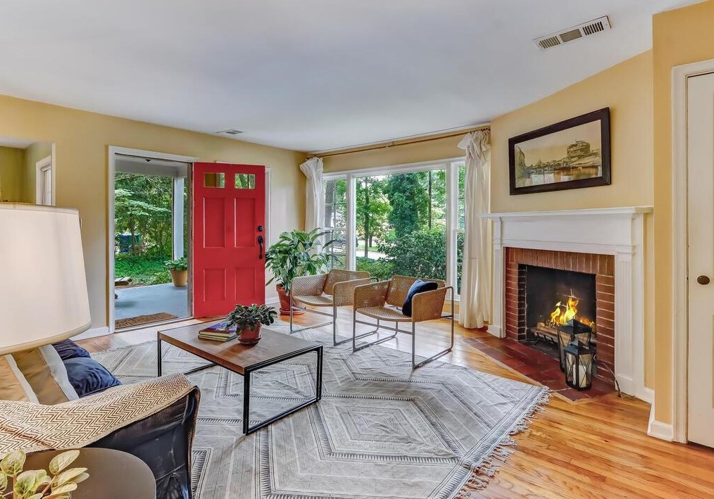 473 Bridlewood Cir, Decatur GA  30030-1619 exterior