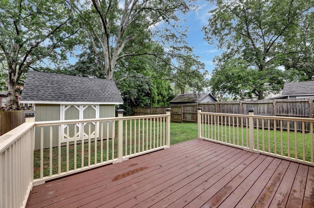 4230 Weaver St, Smyrna GA  30080-6422 exterior