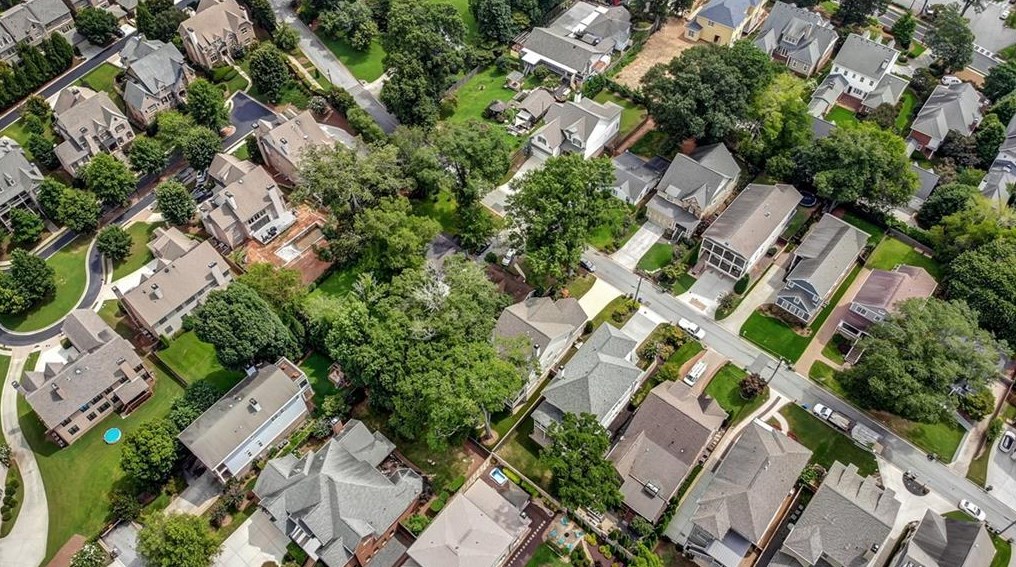 4230 Weaver St, Smyrna GA  30080-6422 exterior