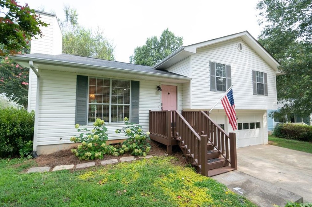 5618 Hall Pl, Murrayville, GA 30564-1842