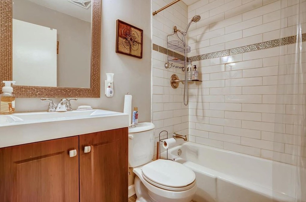 2144 Rosewood Rd, Decatur GA  30032-7173 exterior