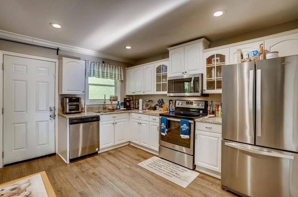 2144 Rosewood Rd, Decatur GA  30032-7173 exterior