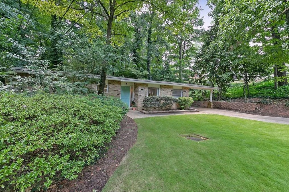 1082 Latham Rd, Decatur, GA 30033-4213