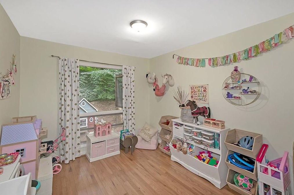 1082 Latham Rd, Decatur GA  30033-4213 exterior